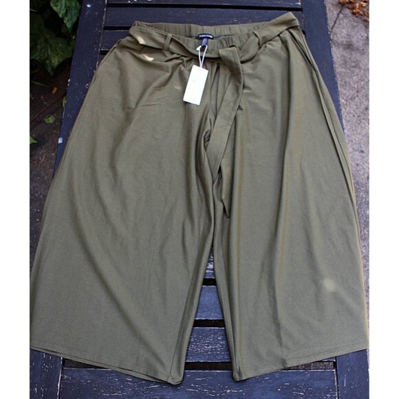 New w/Tags - Eileen Fisher Stretch Crepe Wide Leg Cropped Pants, Olive, XL - Picture 5 of 11